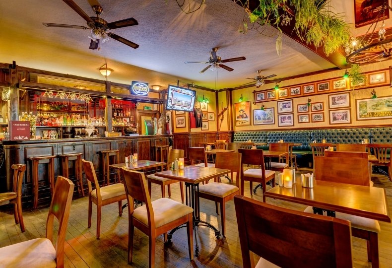 Red River Pub